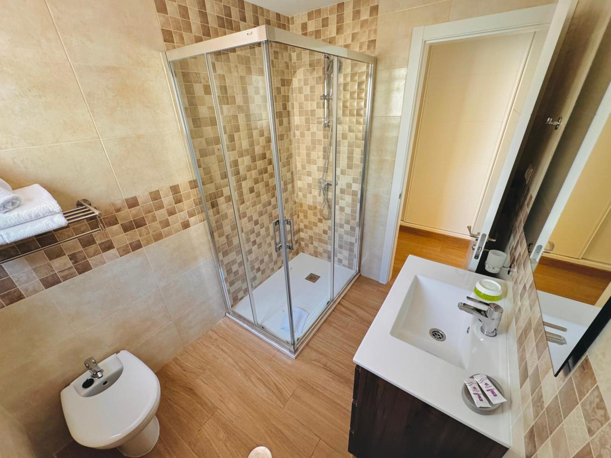 Pueblo Evita Premium Suites Benalmadena Exterior photo