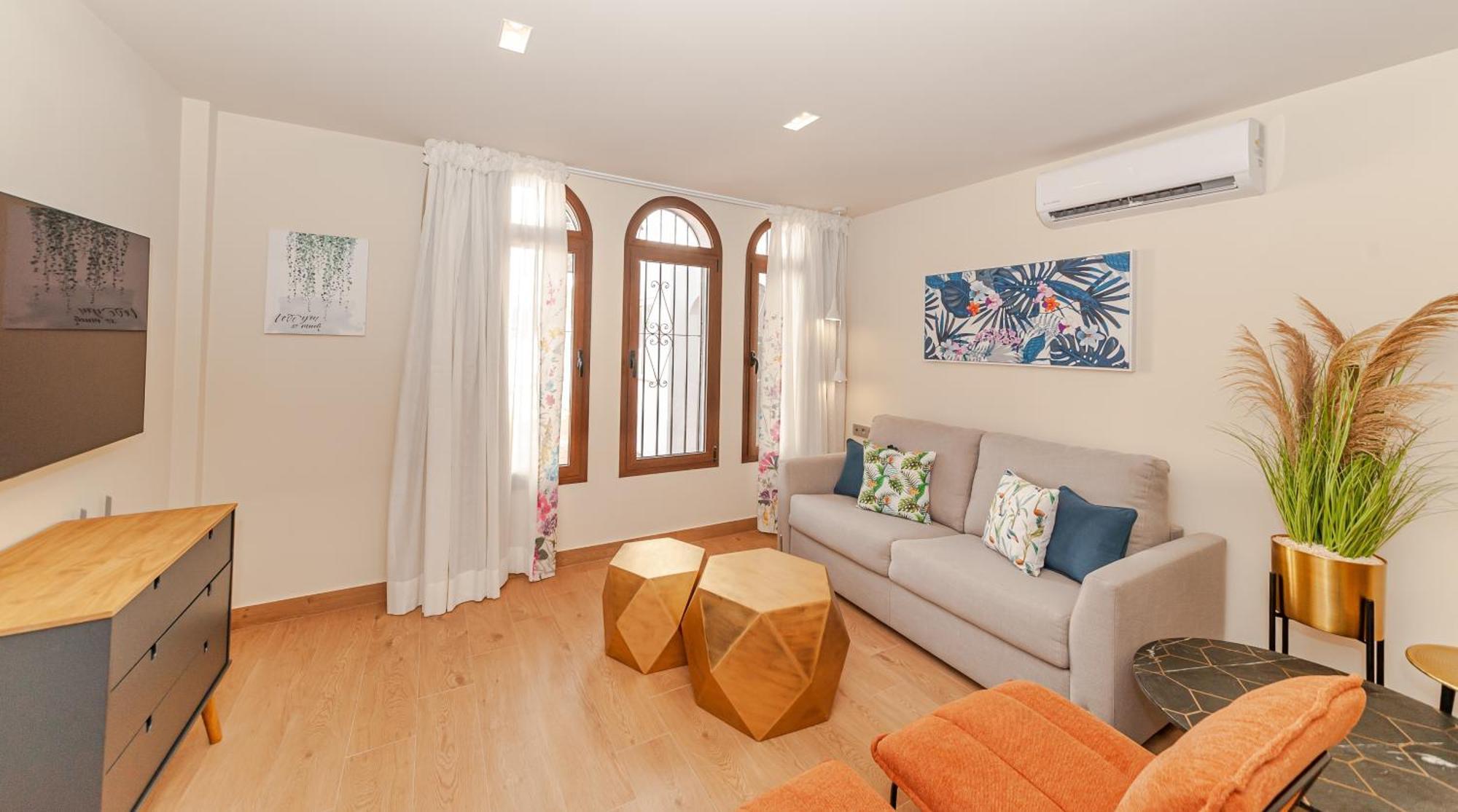 Pueblo Evita Premium Suites Benalmadena Exterior photo